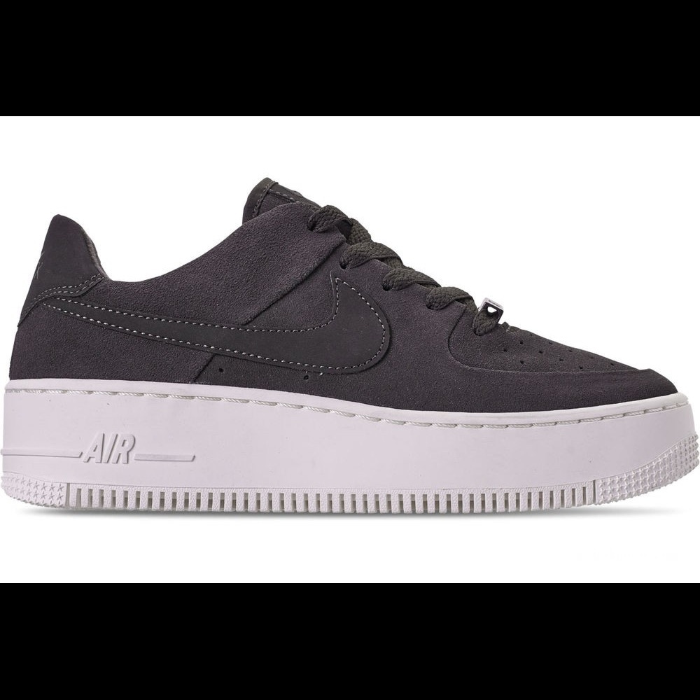 Nike Women’s AF1 Sage Low Casual Shoes